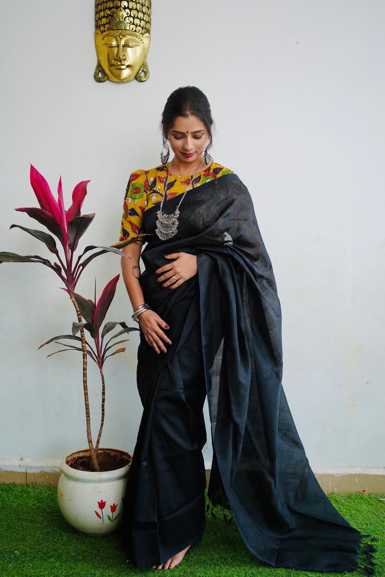 Mangalagiri Plain Black Saree