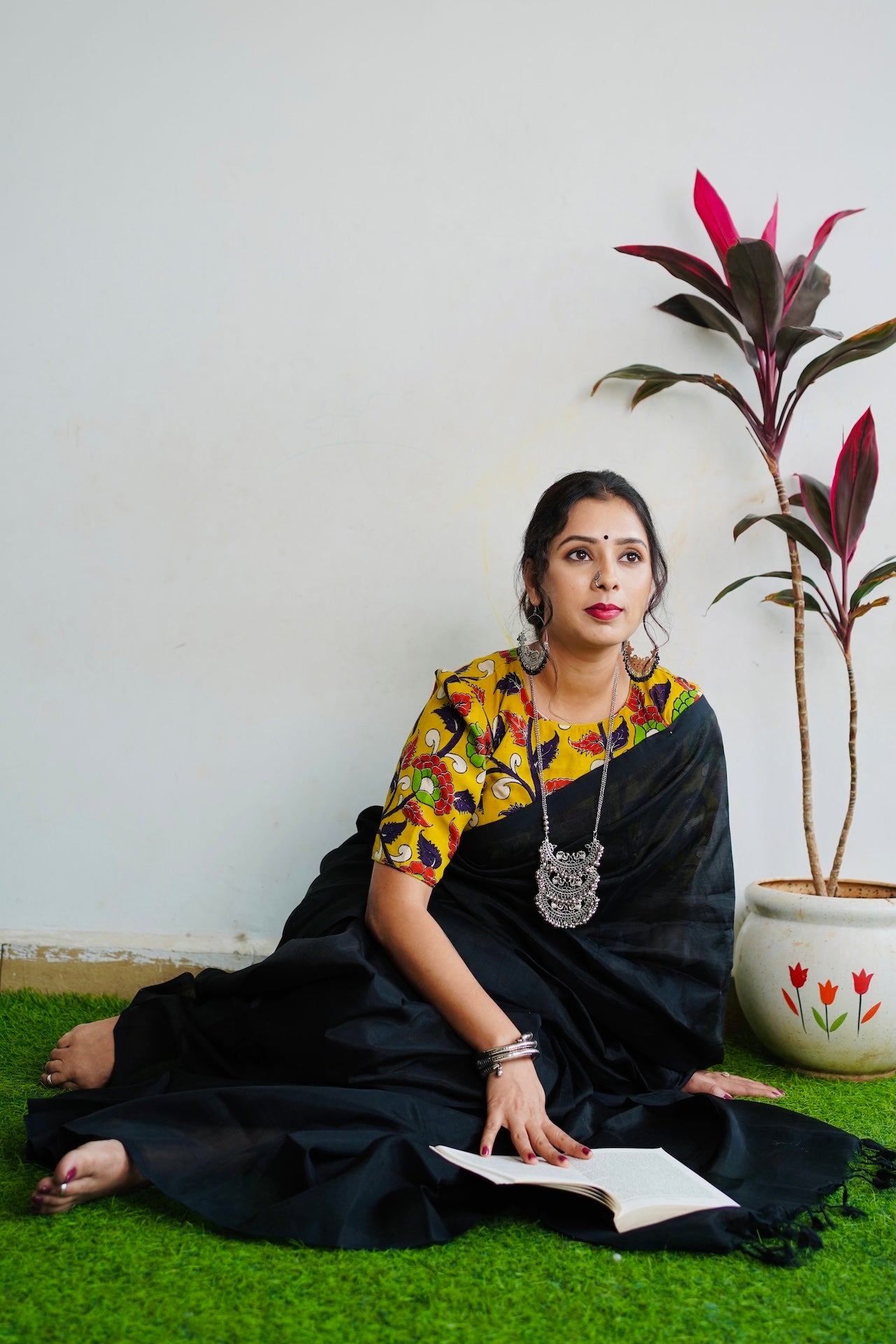 Mangalagiri Plain Black Saree